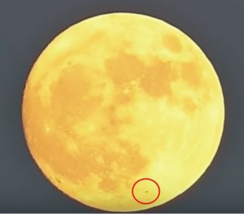 ufo_moon.jpg