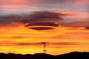 ufo cloud